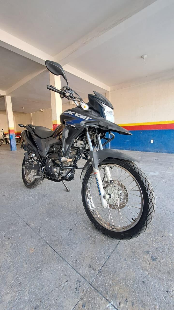 HONDA XRE 190 ABS FRENTE DIREITA